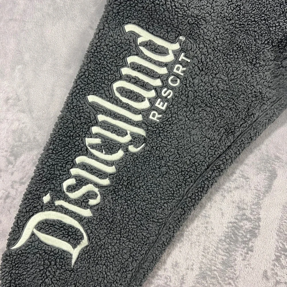 DISNEY Disneyland Resort Joggers Mens XXL Gray Sherpa Fleece Pants Cozy Fuzzy